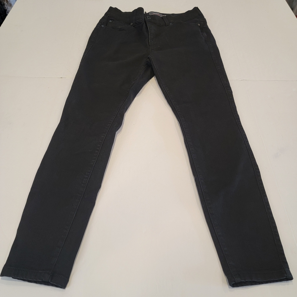 Bombshell Skinny Premium Stretch High-Rise Jean Black Size 10 R Like New!